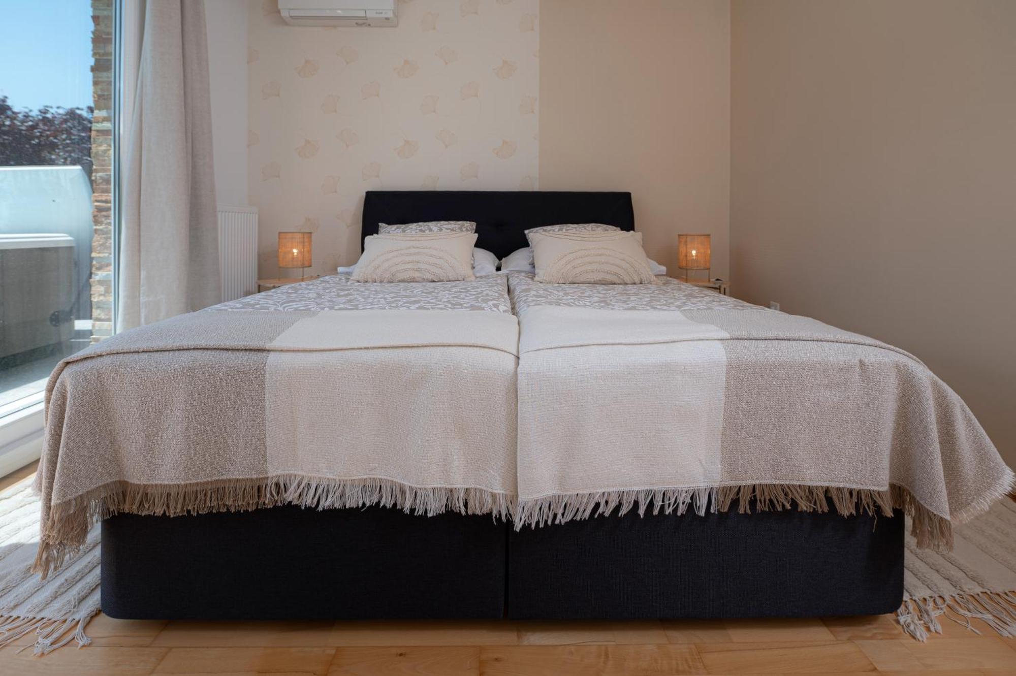 Luxury Apartment Nana Bled Bagian luar foto